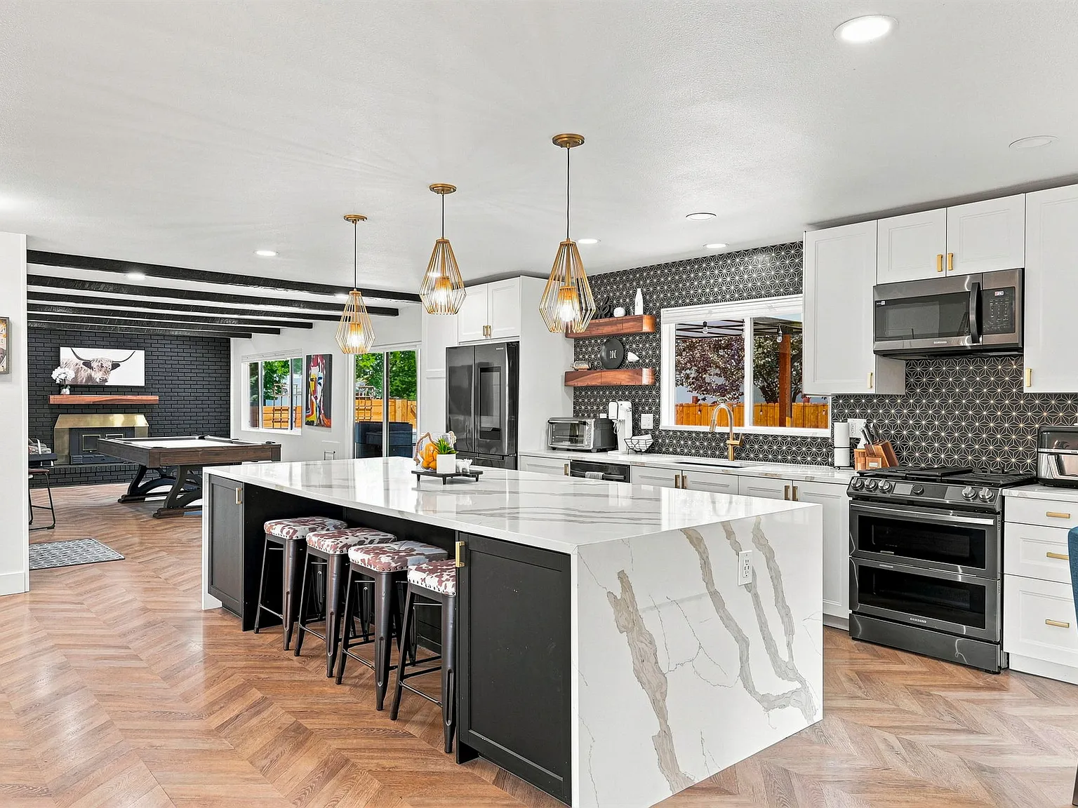 5 bed, 4166 sqft, $7,000 — Photo 3