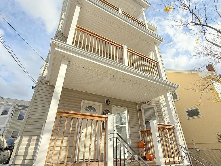 196 Sherman St #1 — Photo 15