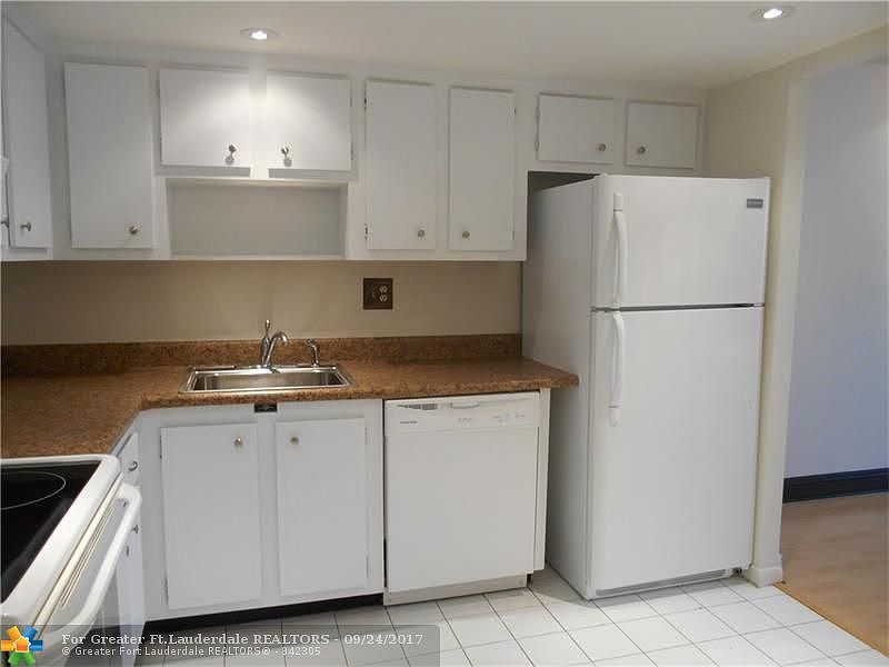 1st image of 2781 Taft St APT 311