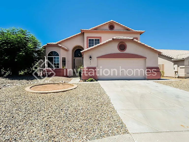 687 W Country Estates Ave — Photo 1