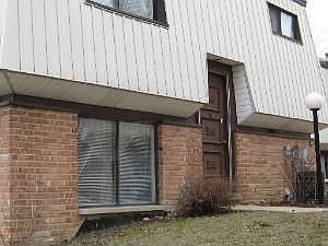1st image of 34W658 Elm Ct APT C