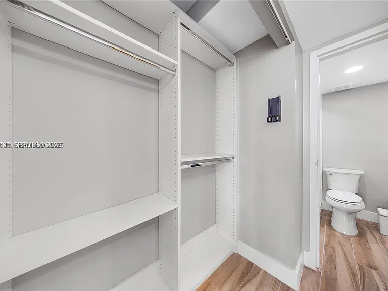 7601 E Treasure Dr #1722 — Photo 22