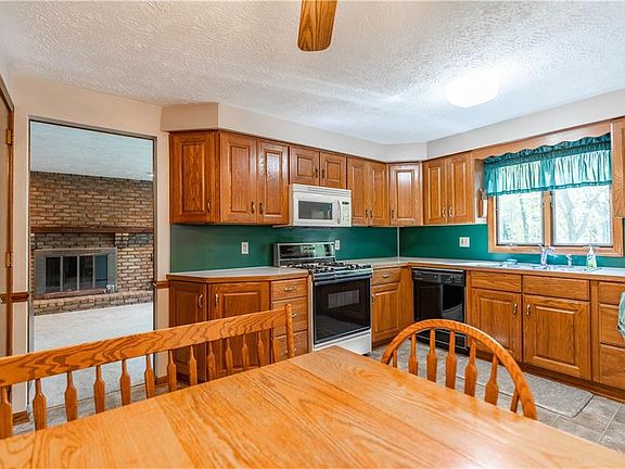 5th image of 8501 Scenicridge Ave NW