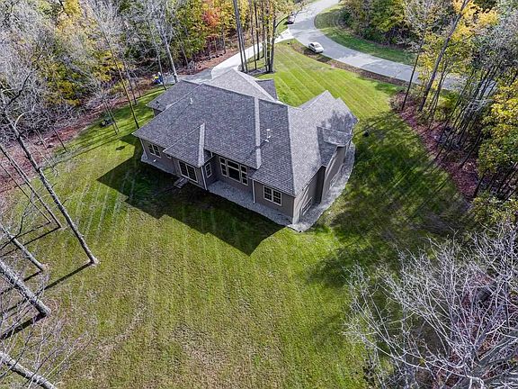 2nd image of 808 Spring Haven Dr
