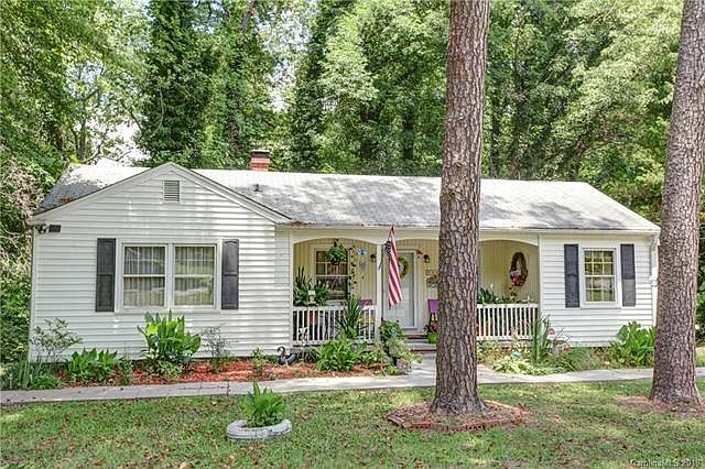 1st image of 806 Saint Michaels Ln