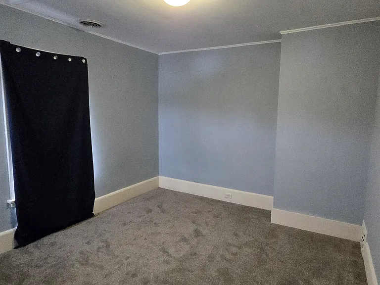 724 N Evans St #A — Photo 11
