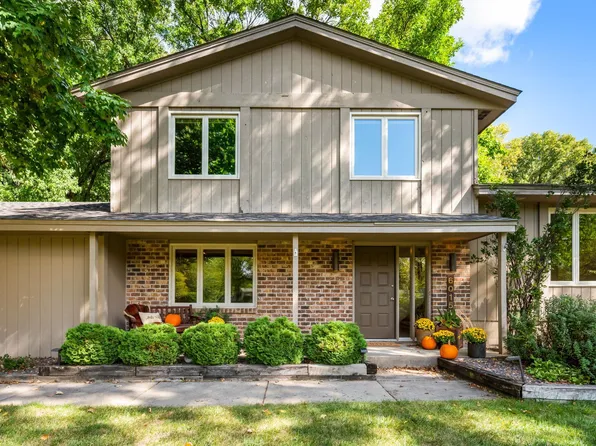 6015 Stoneybrook Dr, Minnetonka, MN 55345