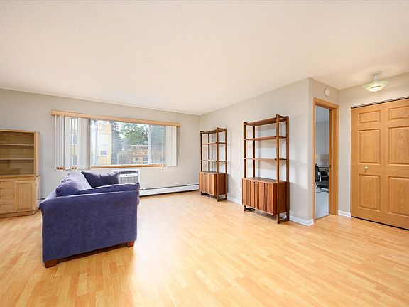 4th image of 930 Ontario St APT 3A