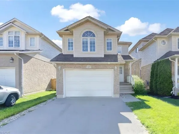 39 Chantilly St, Kitchener, ON N2R 1V7