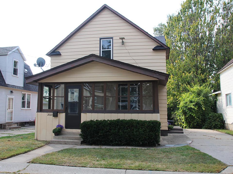 1st image of 2023 Galewood Ave SW