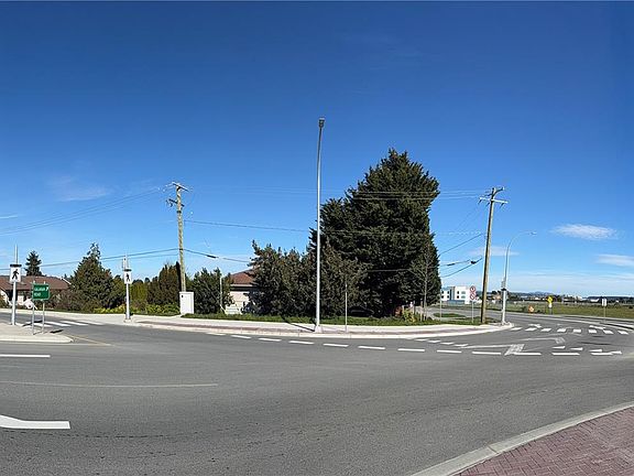 5th image of 2095 Jahn Pl
