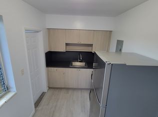 570 NE 145th St APT 4, Miami, FL 33161