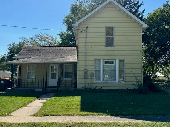 301 E 3rd St, Gridley, IL 61744