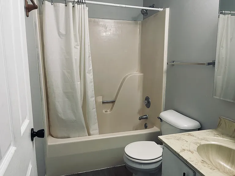 4103 Douglas Dr — Photo 3
