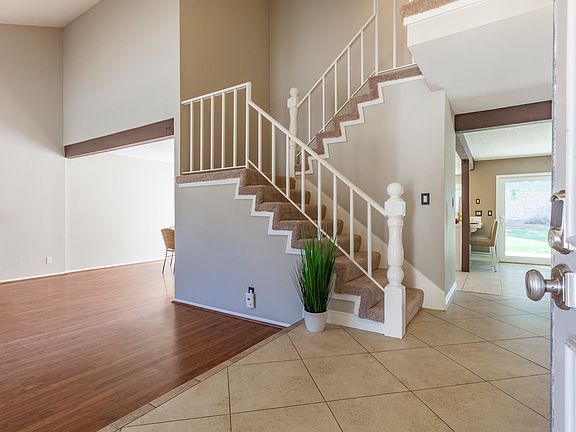 4th image of 3176 Bear Creek Dr