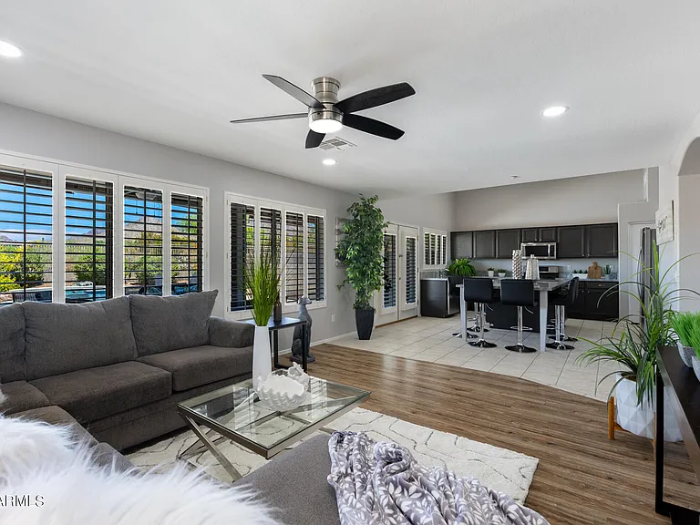10458 E Karen Dr — Photo 7