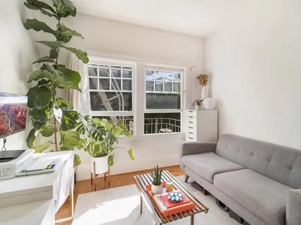 150 Moss Way APT 2, Oakland, CA 94611