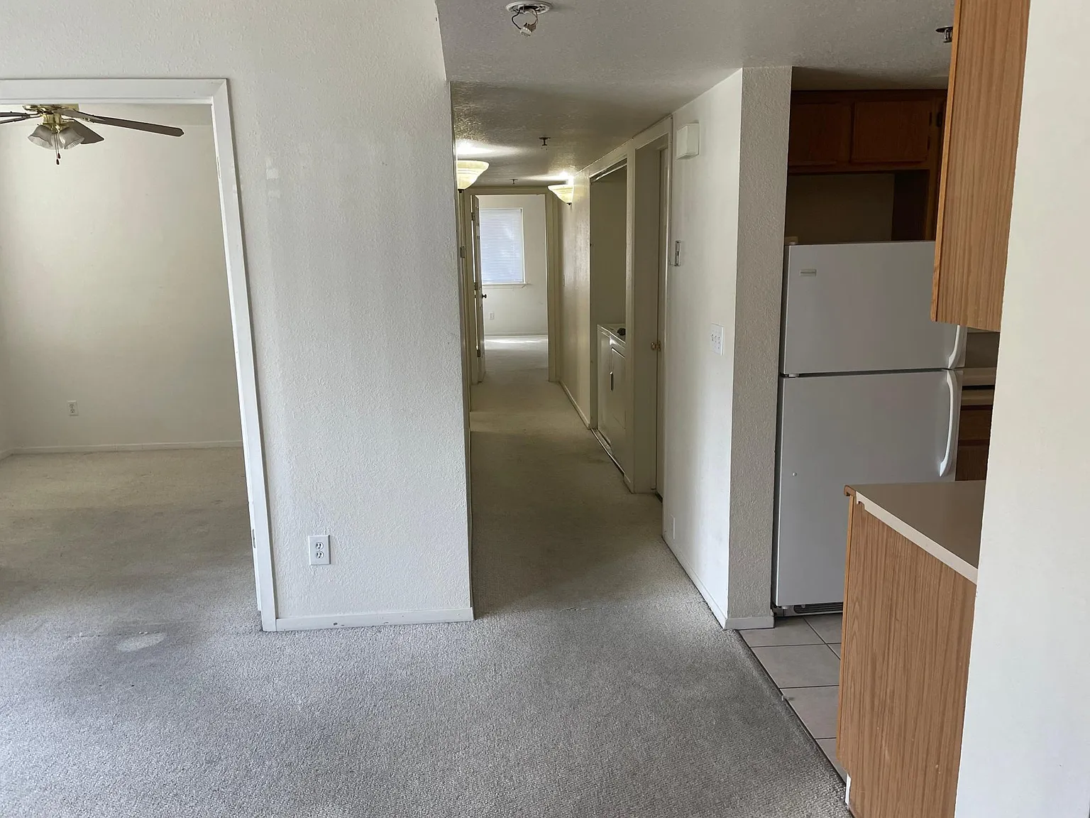 3 bed, 1054 sqft, $2,100 — Photo 4