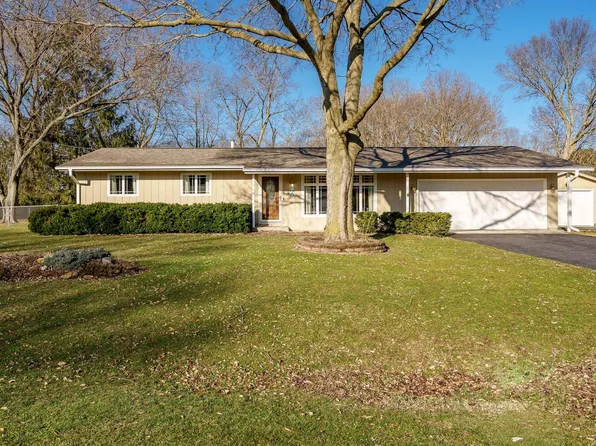 12994 Echo Dr, Rockton, IL 61072