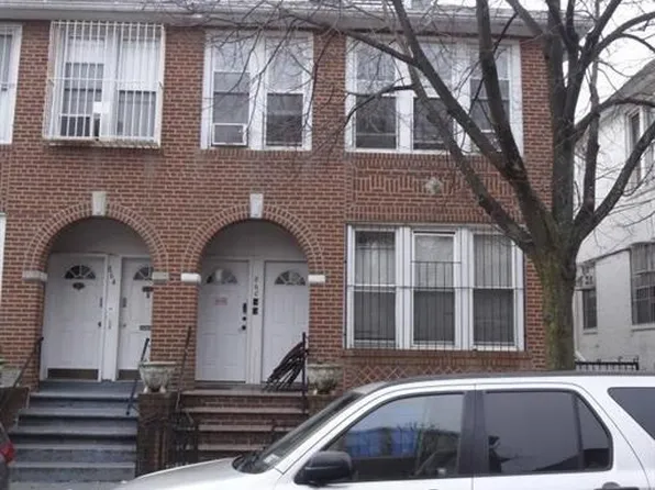864 44th Street image 1 of 1