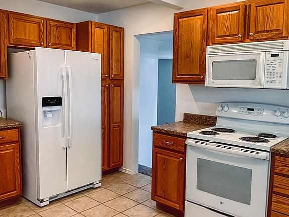 3rd image of 7550 122nd Ave NE #A