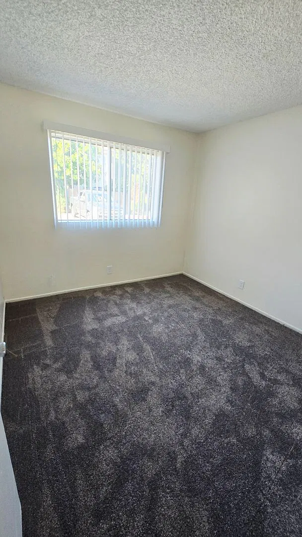 Two Bedroom Apartment For Rent in Ontario — Photo 3