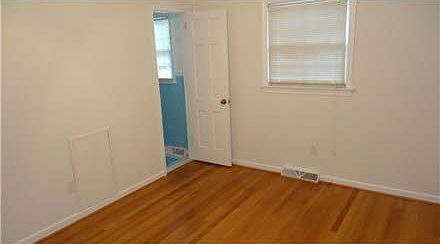 2nd image of 21 Rumson Ave