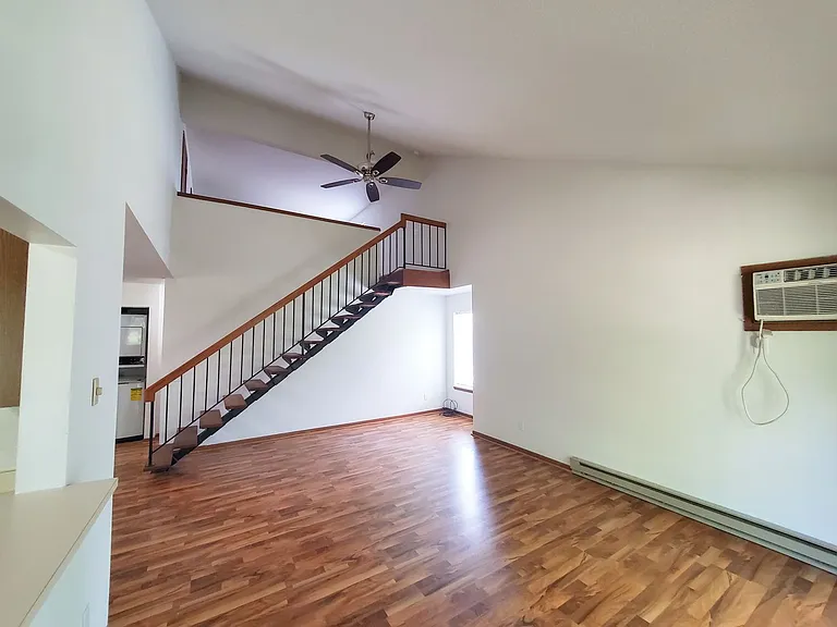 Orchard Village Apartments — Photo 158