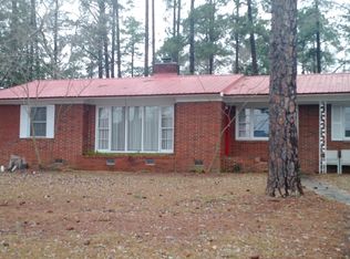 336 Lakewood Dr, Swainsboro, GA 30401