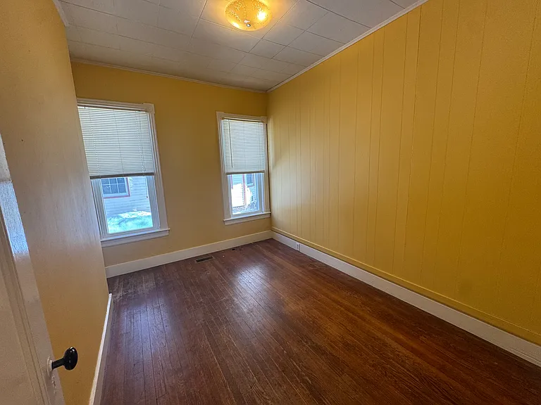 10 Maple St #1 — Photo 16