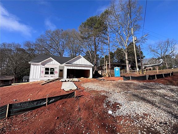 4th image of 43 Anderson St