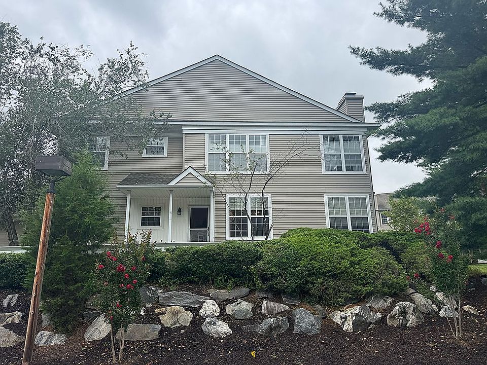 1st image of 128 Stewarts Ct