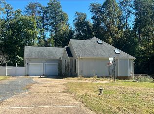 13351 Golden Oaks Dr, Fredericksburg, VA 22407