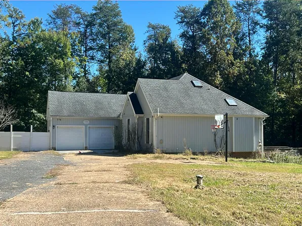 13351 Golden Oaks Dr, Fredericksburg, VA 22407