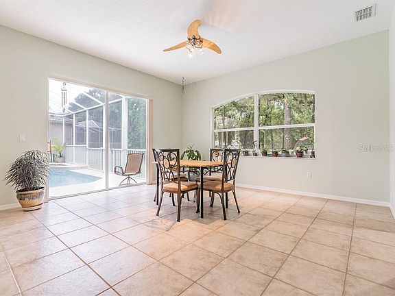 4th image of 12650 Oak Hollow Ct