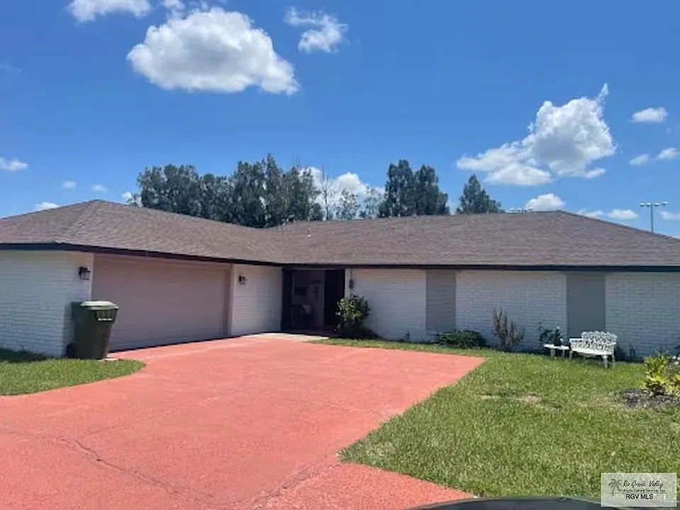 124 Barcelona Ave
