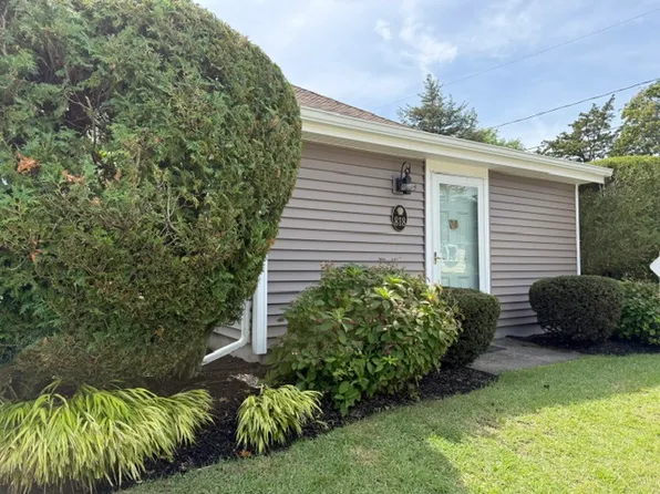 818 Wilbur Ave, Swansea, MA 02777