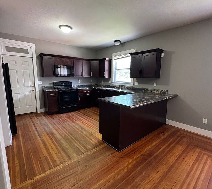 1st image of 405 S Ellis St