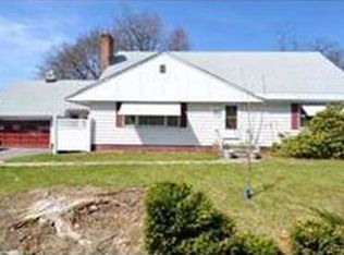 85 Ellis St, Fitchburg, MA 01420