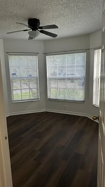3 bed, 1567 sqft, $2,275 — Photo 3