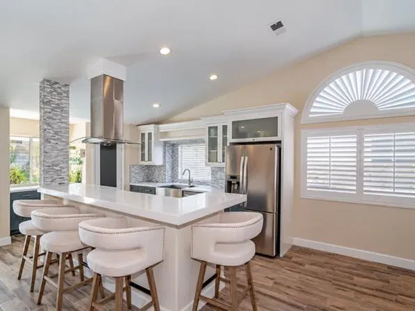 77729 Edinborough St, Palm Desert, CA 92211