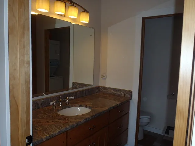 2 bed, 1100 sqft, $1,800 — Photo 4