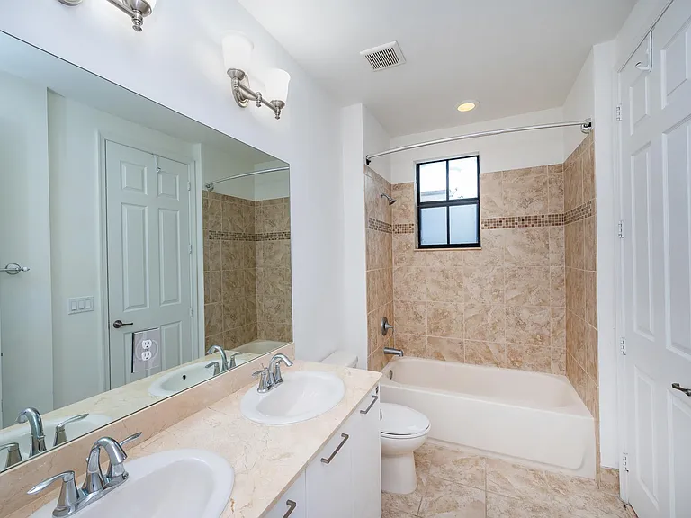 5157 NW 85th Ave — Photo 25