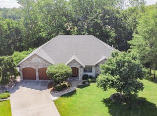 208 Paul Pl, Lebanon, IL 62254