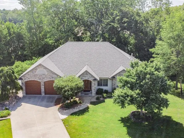 208 Paul Pl, Lebanon, IL 62254