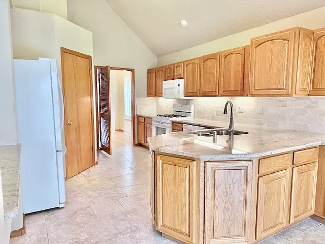 8420 Ashton Pl NE — Photo 14