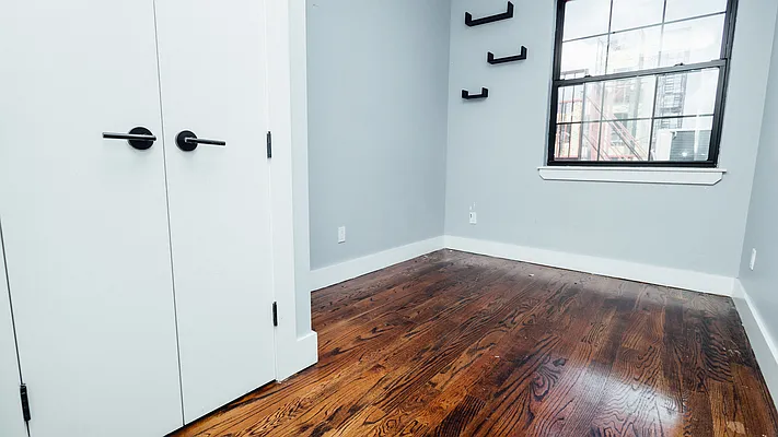 Rented by Nooklyn NYC LLC | media 18