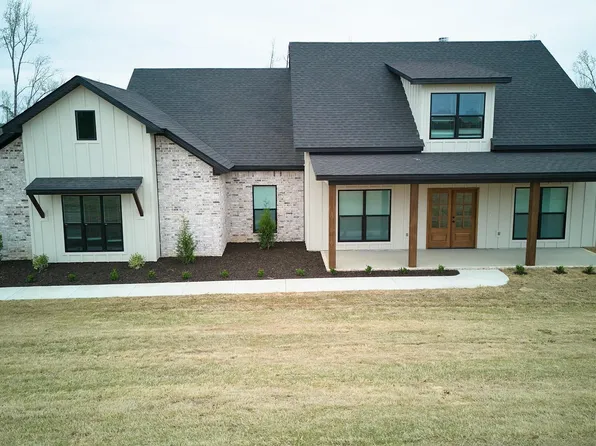 10565 W Miller Sardis Rd, Bauxite, AR 72011