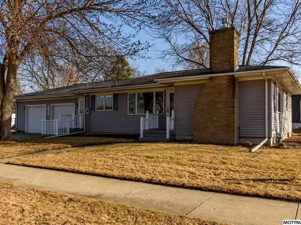1303 6th St SE, Mason City, IA 50401