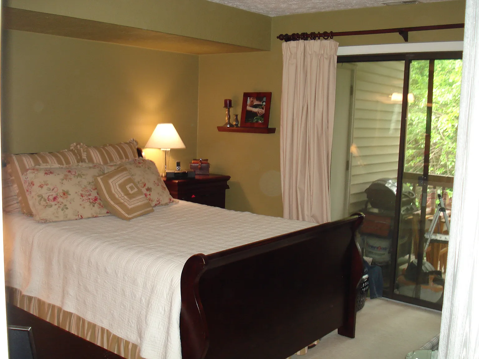 2 bed, 1080 sqft, $1,500 — Photo 2